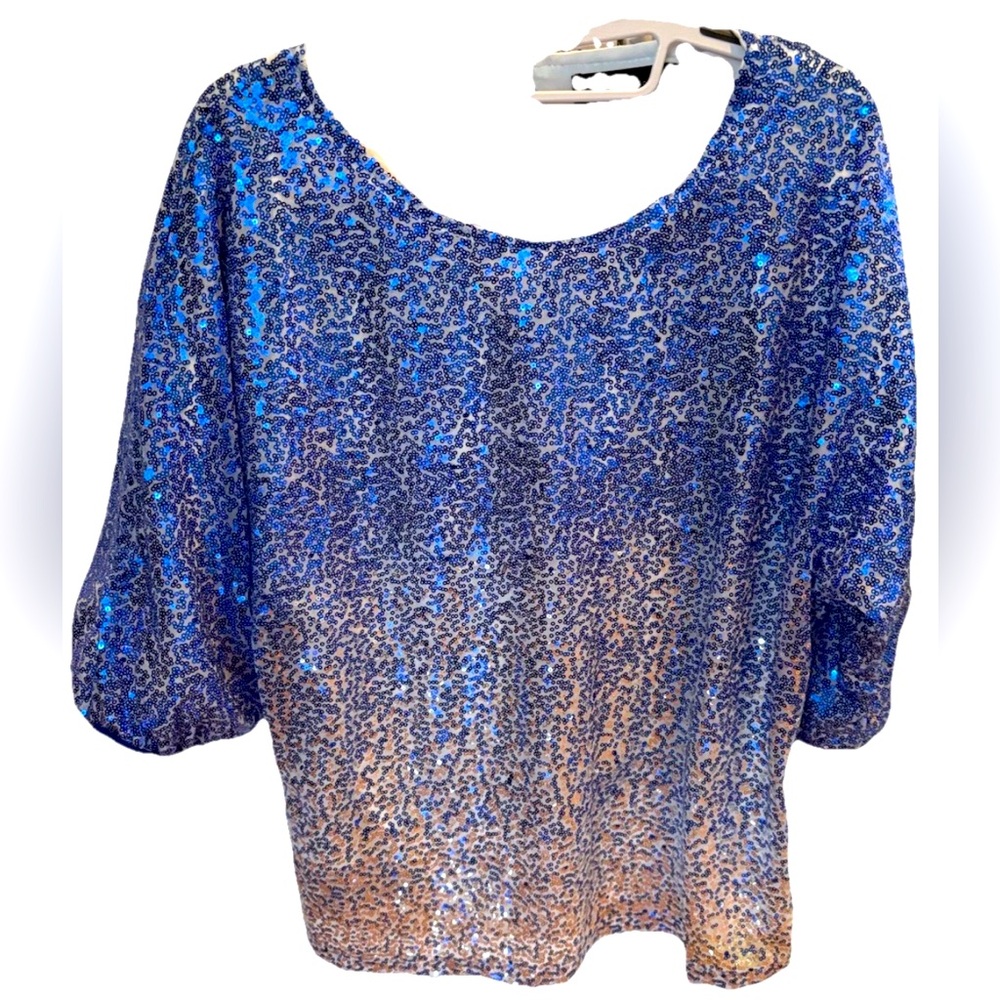 NWT New York & Co Blue/White Sequined Top, Size Large